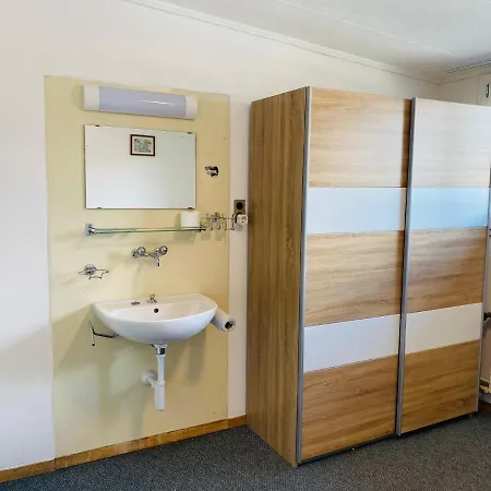 Christina Отель Вильдерсвиль