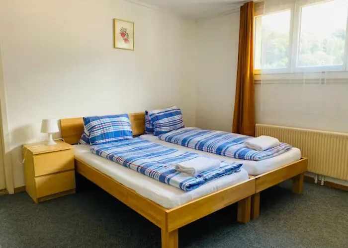 Christina فندق *