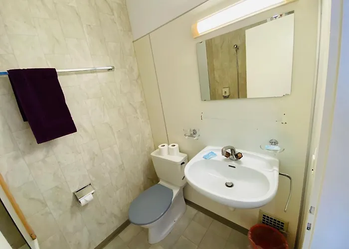 Christina Hotel *